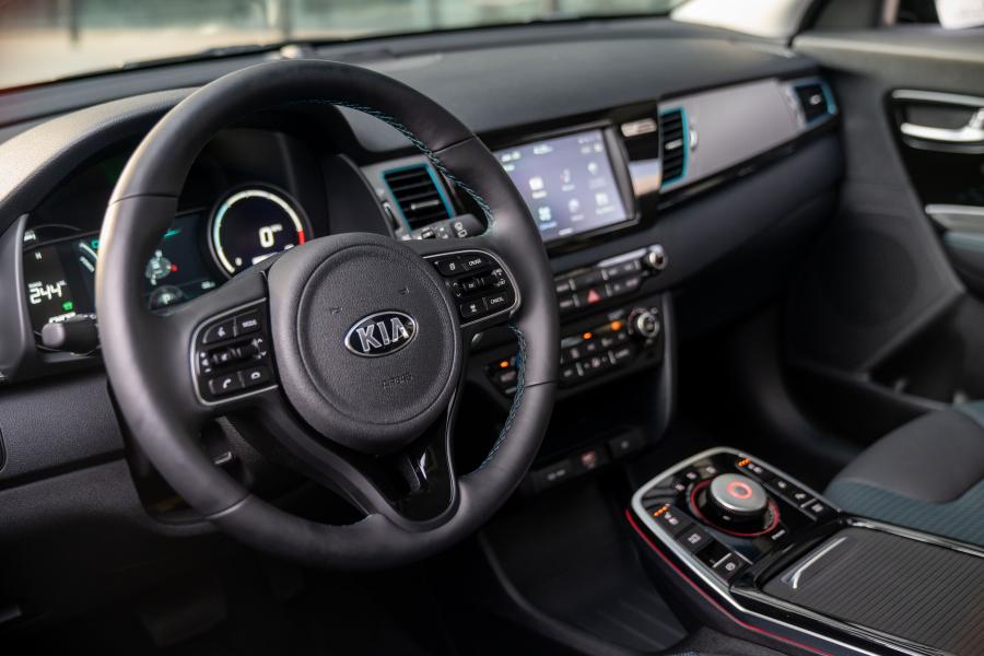 Интерьер Kia Niro EV (DE) 2019 года  (NA) (фото 19 из 44)
